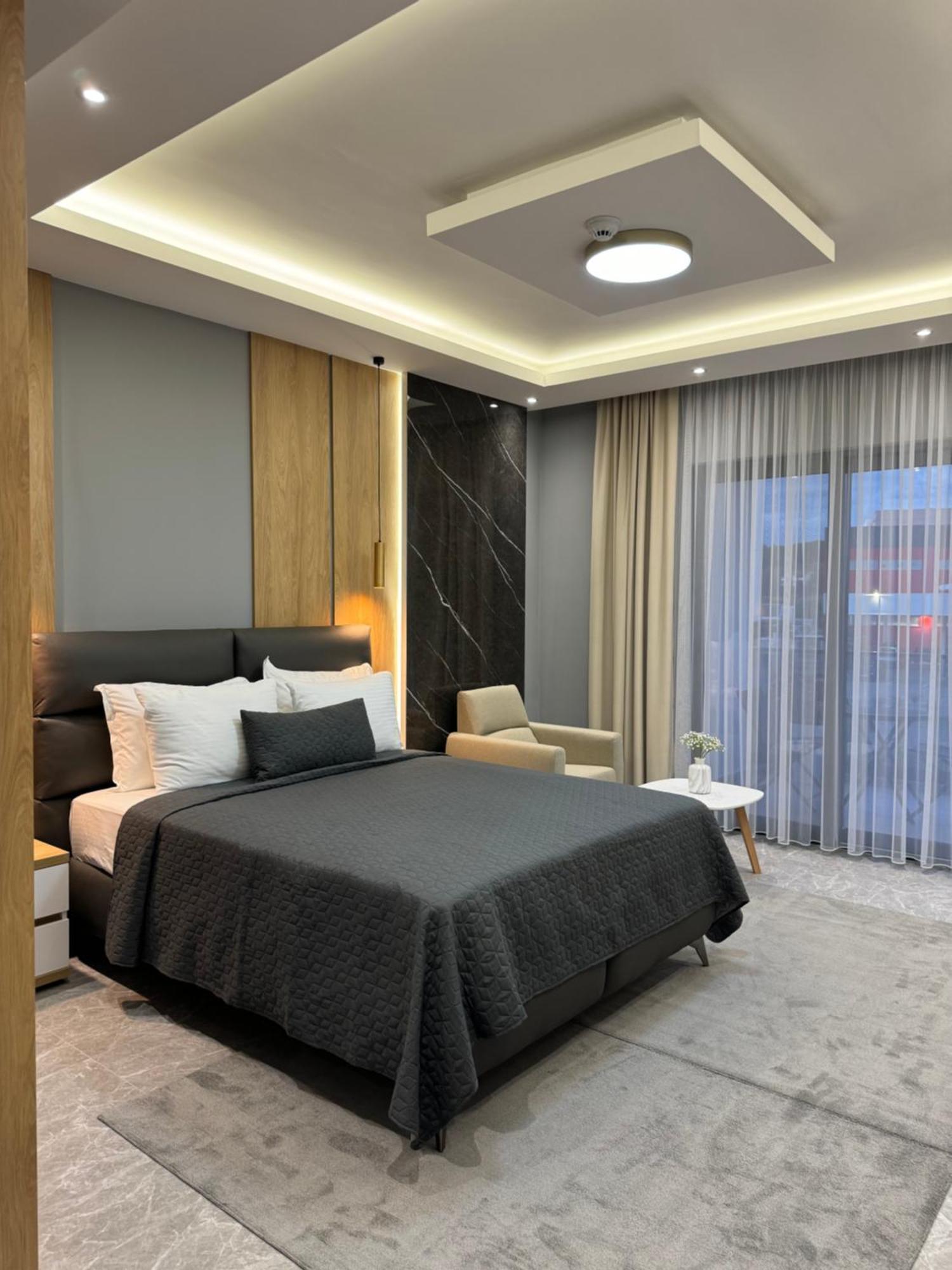 Hotel Maraj Ulcinj Buitenkant foto