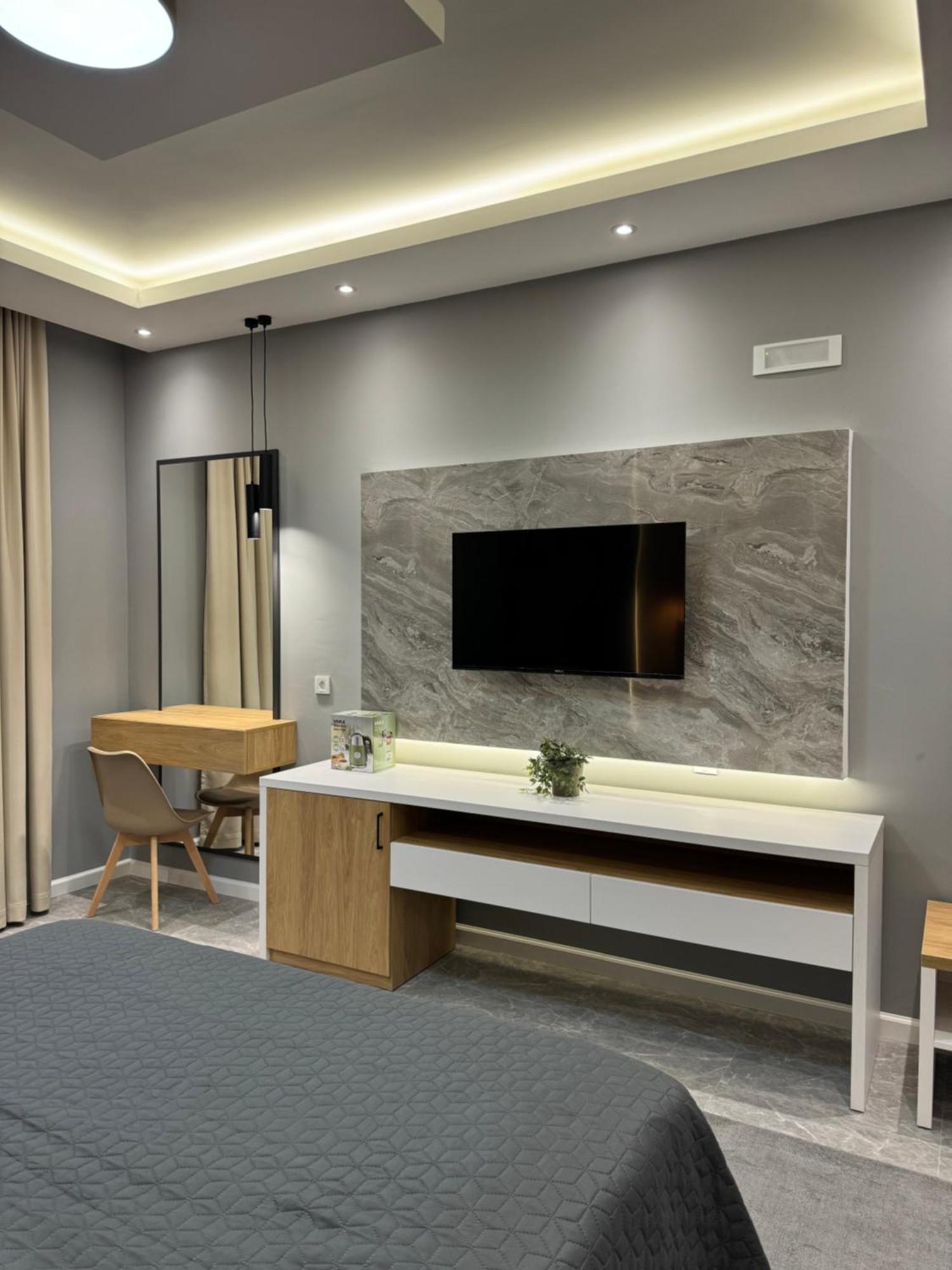Hotel Maraj Ulcinj Buitenkant foto